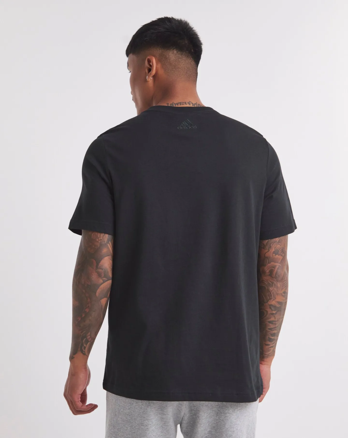 adidas Essentials Logo T-Shirt