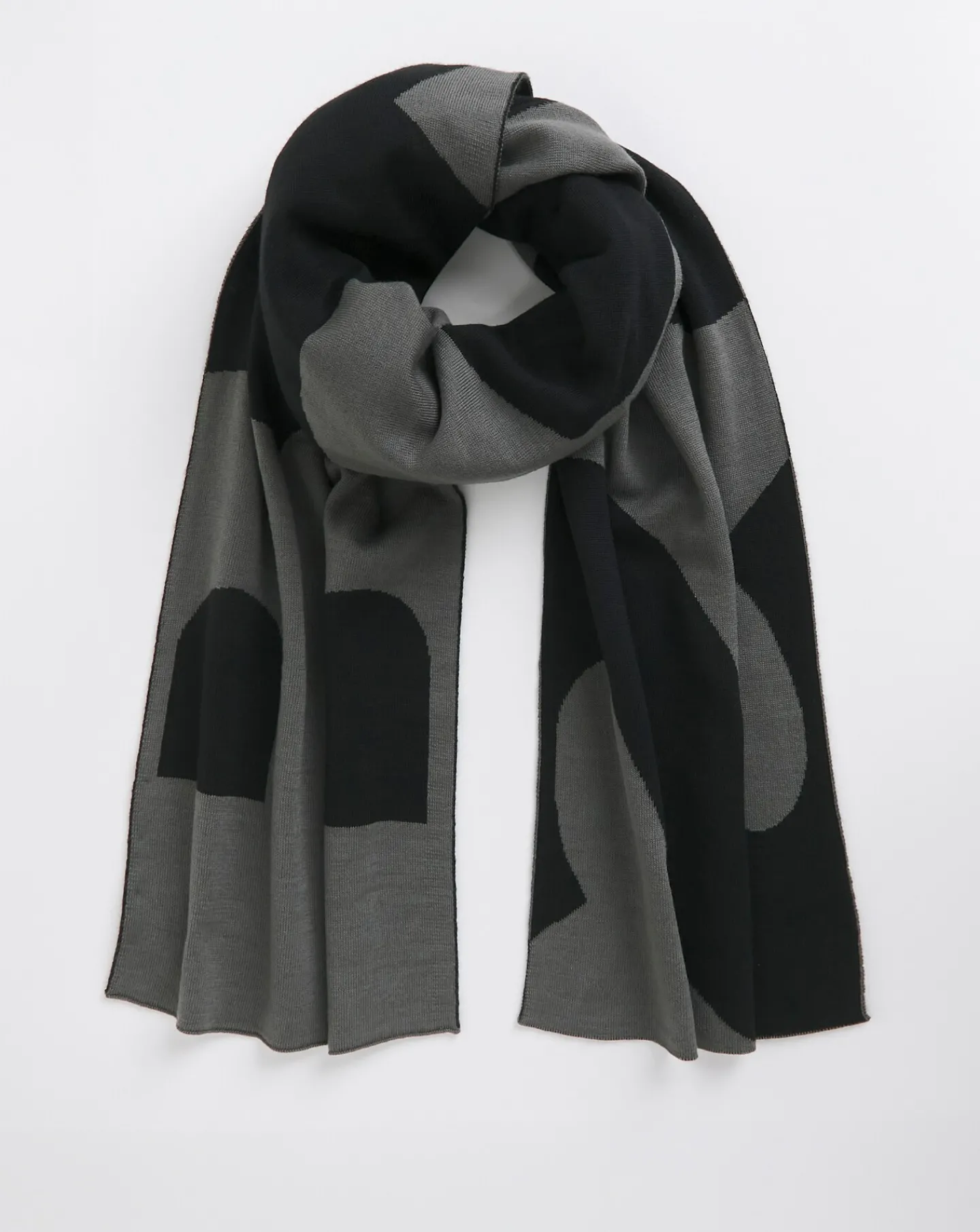 BOSS Large Logo Knitted Scarf