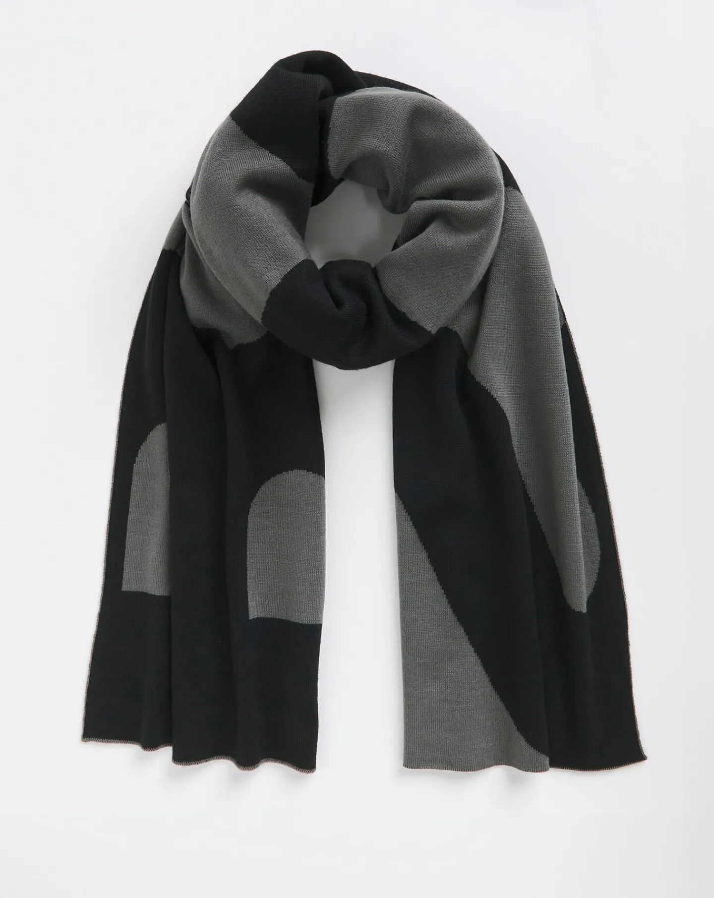 BOSS Large Logo Knitted Scarf