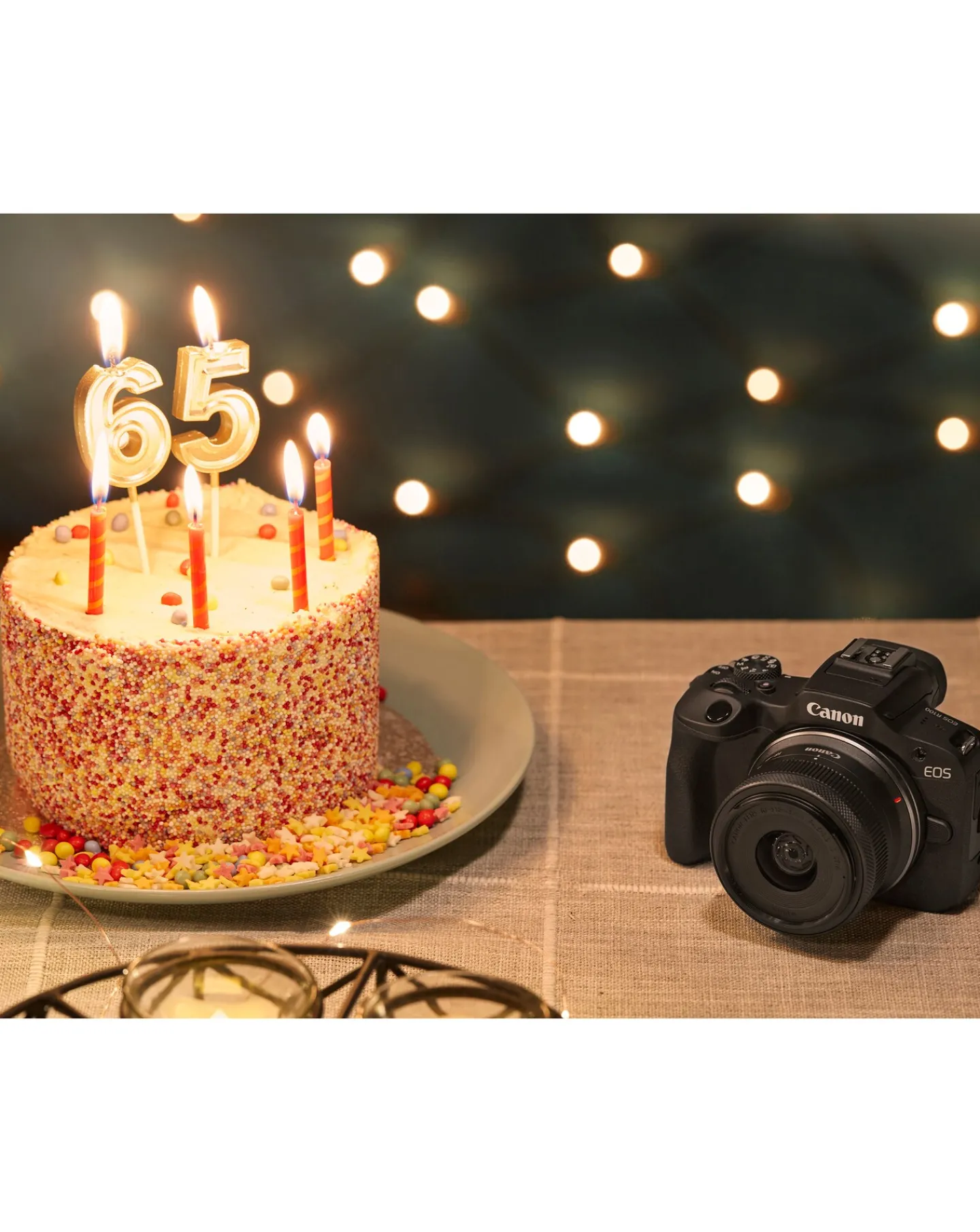 Canon EOS R100 APS-C Mirrorless Camera inc RF-S 18-45mm Lens -