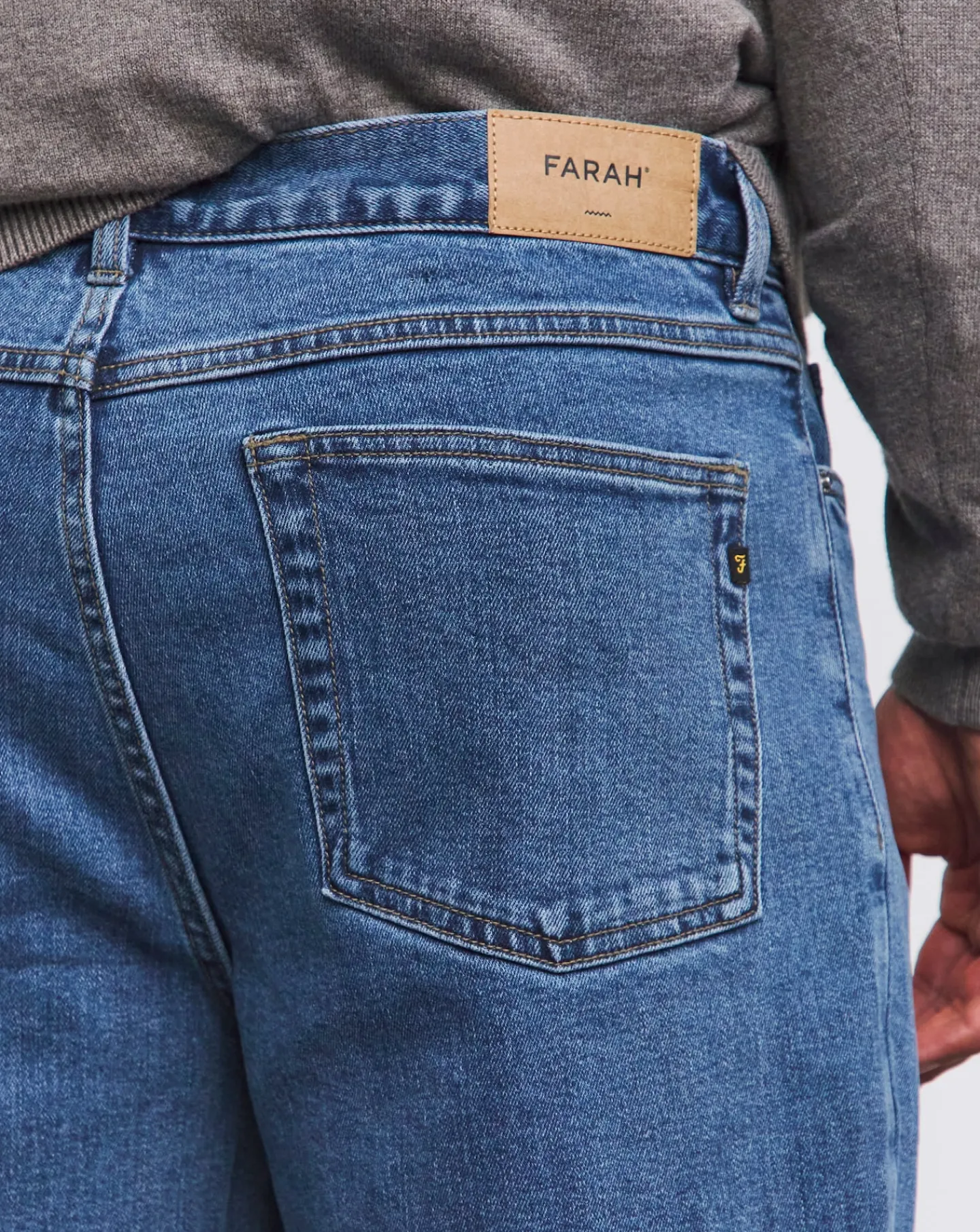 FARAH Norwood Worn Regular Fit Jean