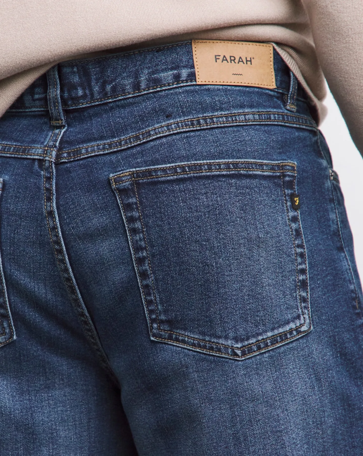 FARAH Norwood Worn Regular Fit Jean