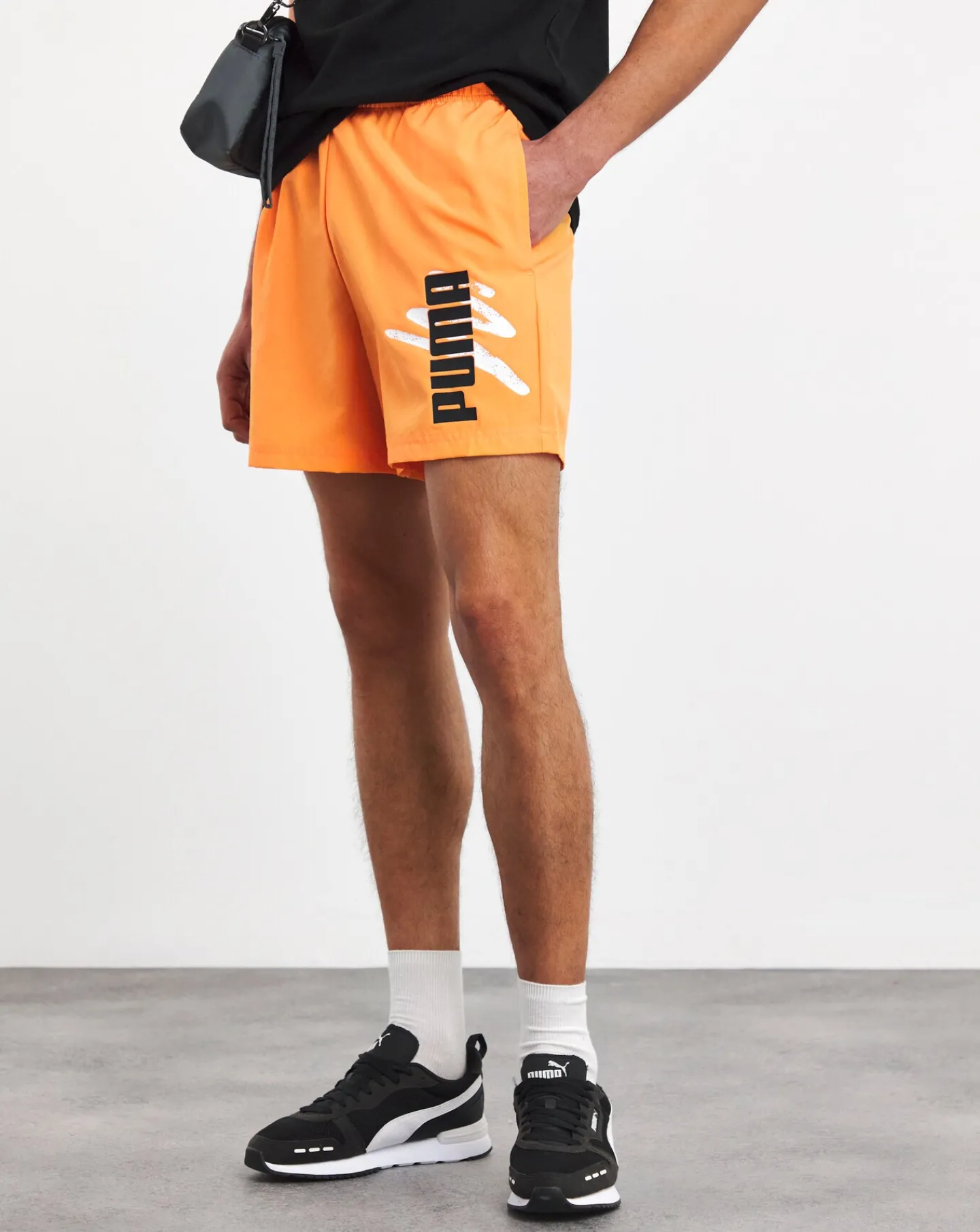 Puma Essentials Logo Lab Woven 5" Shorts