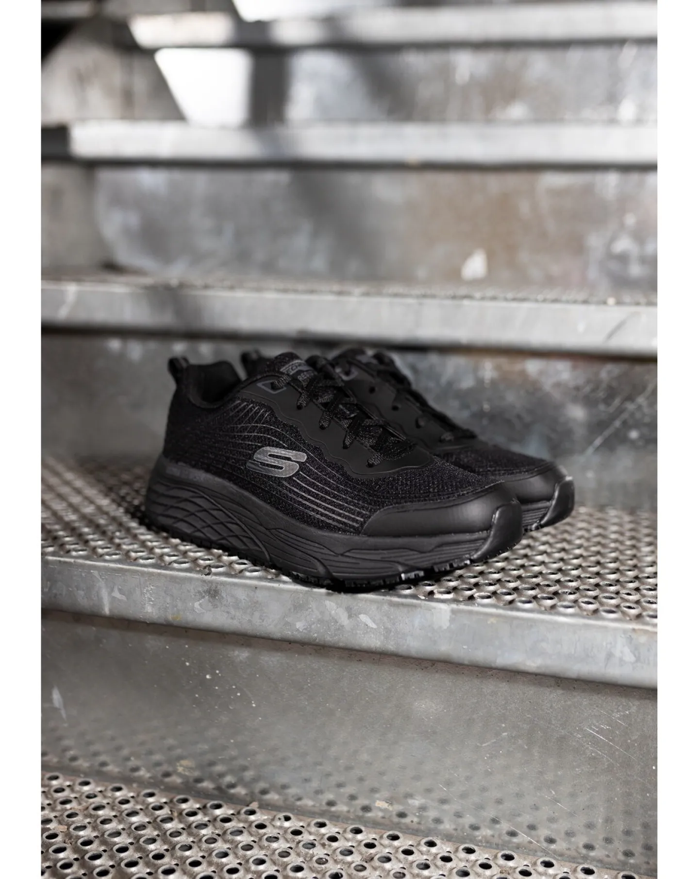 Skechers Workwear Skechers Work Relaxed Fit Max Cushioning Elite Trainer