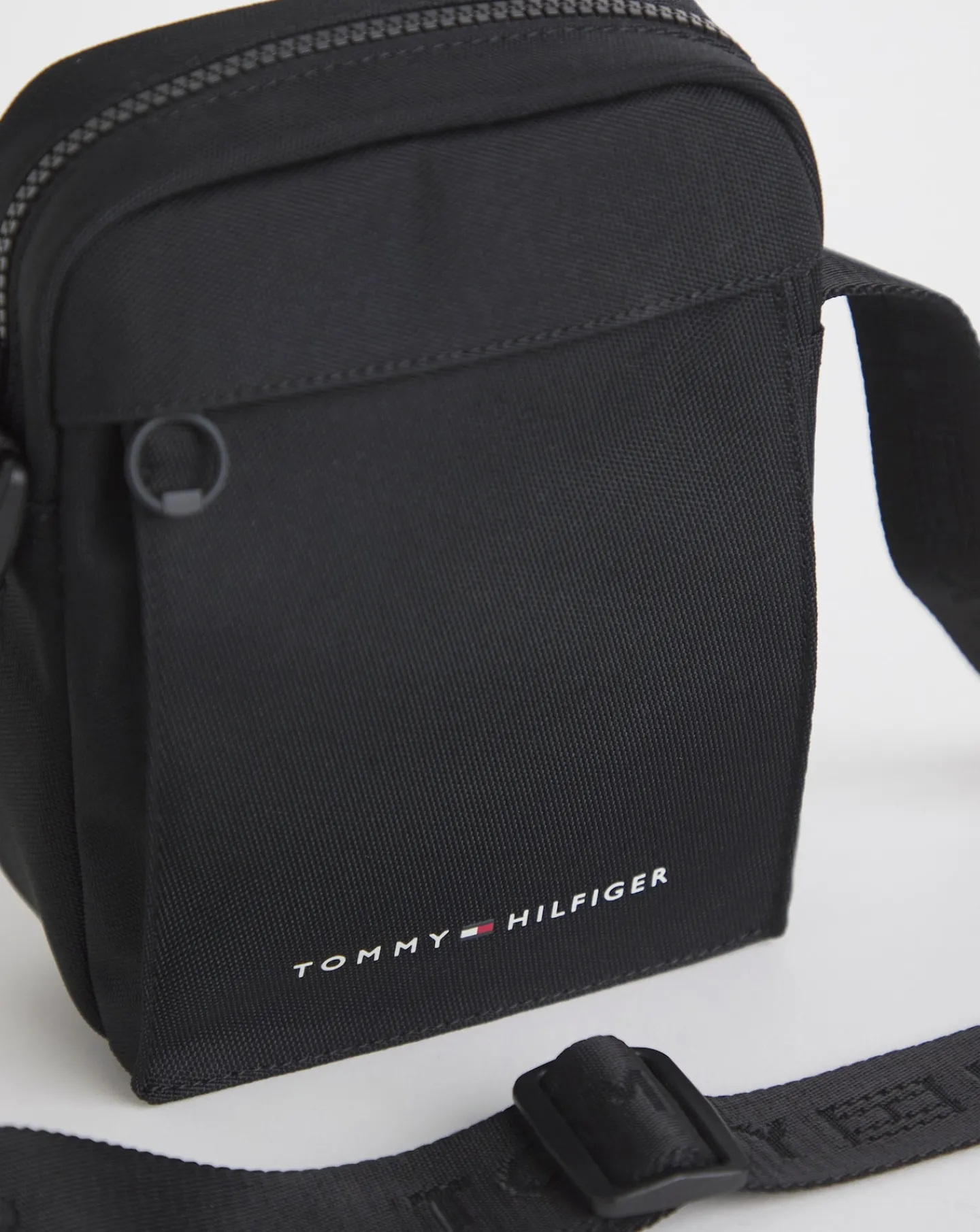 Tommy Hilfiger Element Mini Reporter Bag