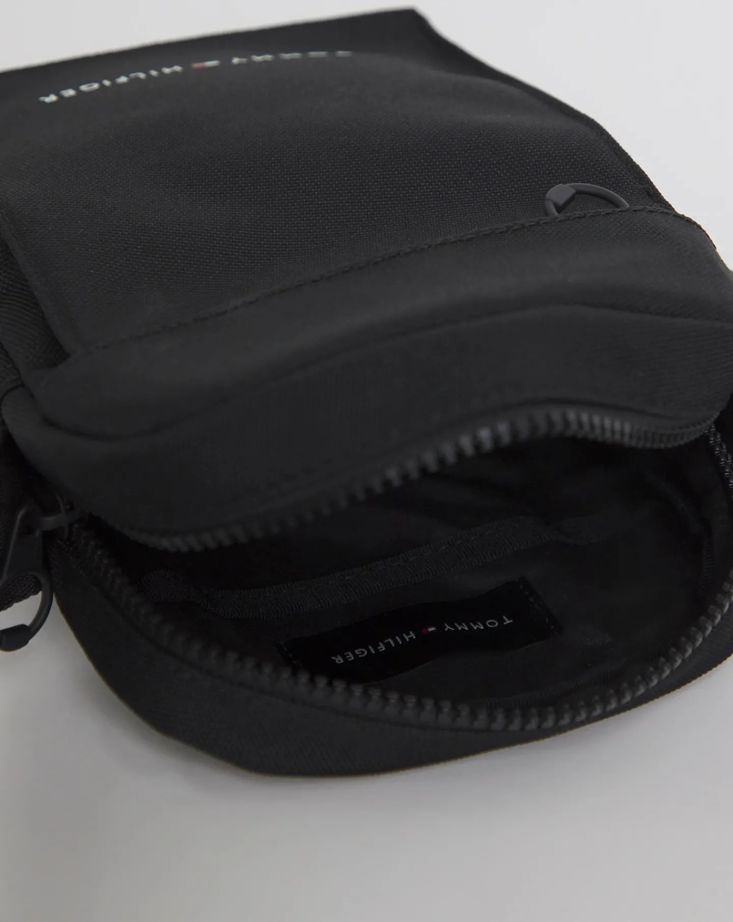 Tommy Hilfiger Element Mini Reporter Bag