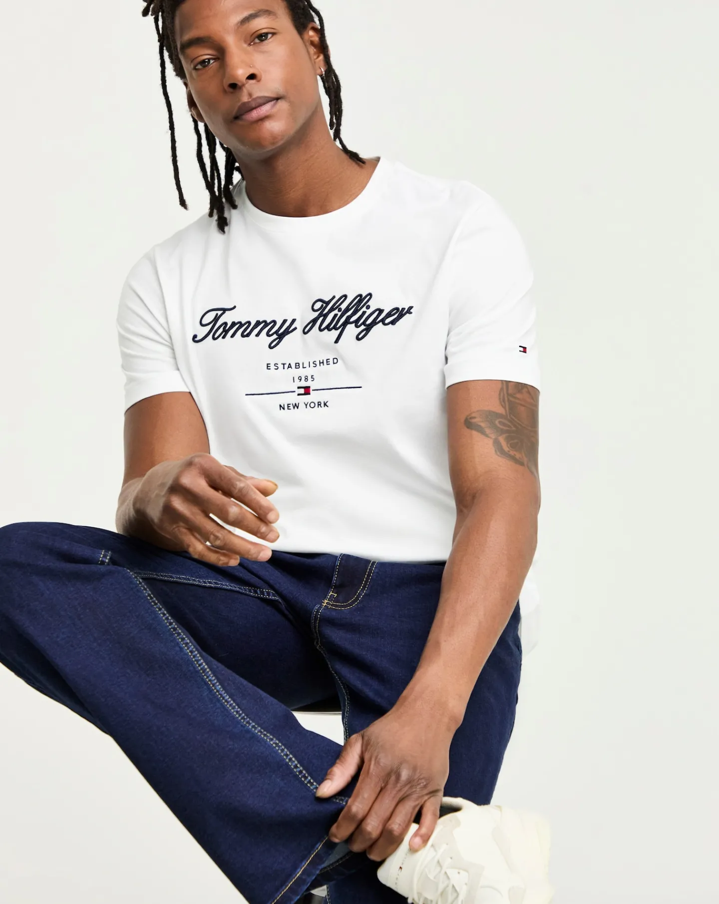 Tommy Hilfiger Short Sleeve Script Logo T-Shirt