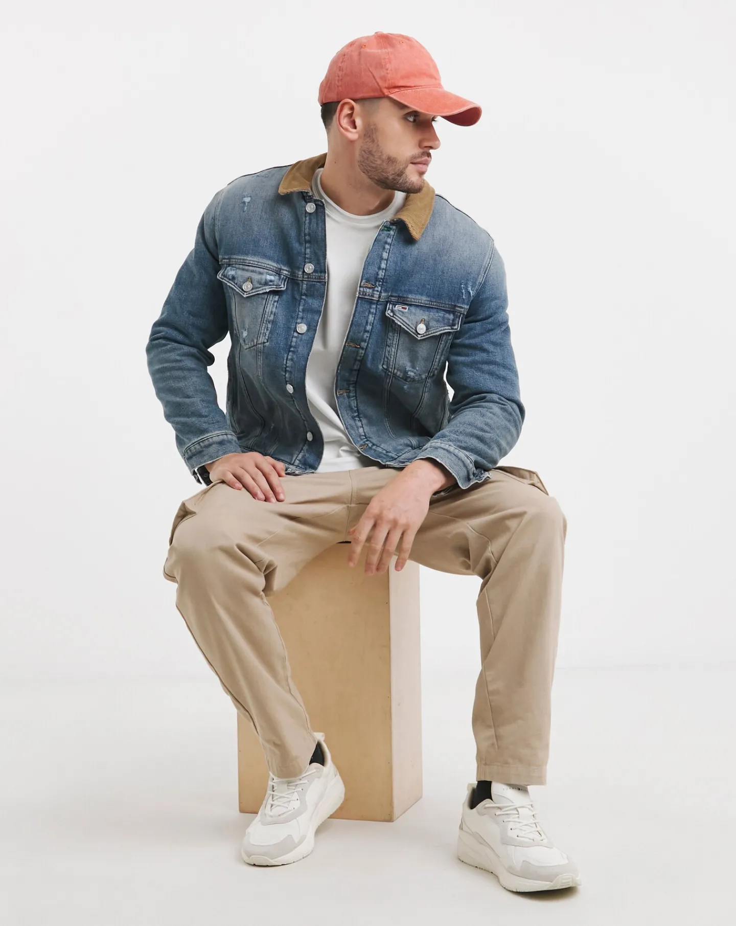 Tommy Jeans Ryan Regular Fit Denim Trucker