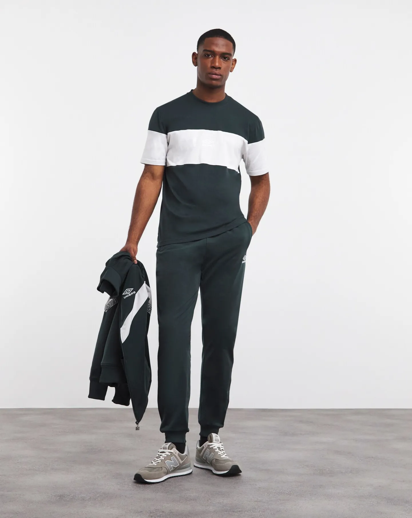 Umbro Sports Style Walkout T-Shirt