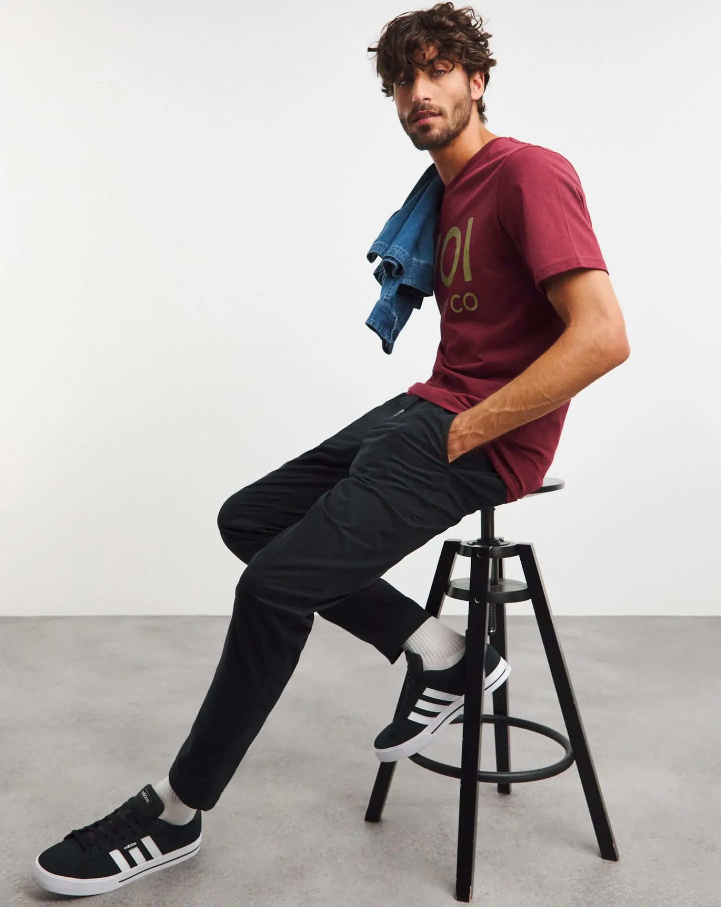 Voi Logo T-Shirt Long Length